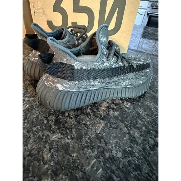 adidas Yeezy Boost 350 V2 MX Dark Salt Sneakers ID4811 Men's Sz 5 Shoe. NWB
